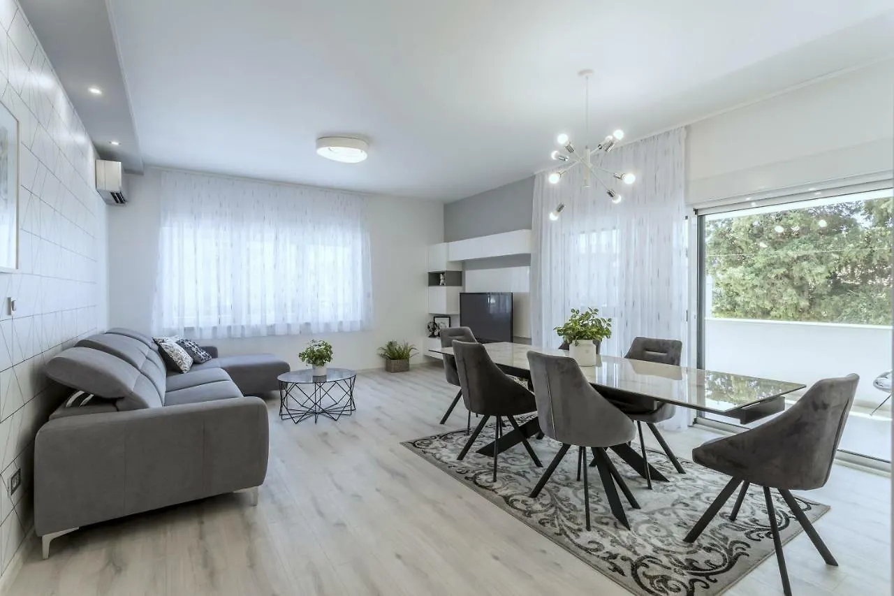 Villa Ema Kastela With Private Heated Pool
